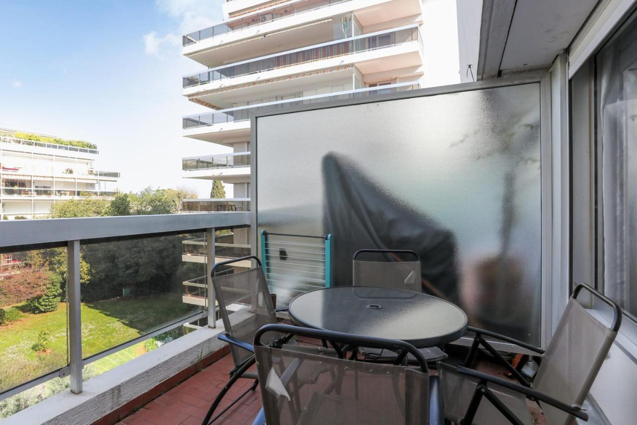 Charming Flat With Pool 8 Min Away From The In - Welkeys Apartment Antibes