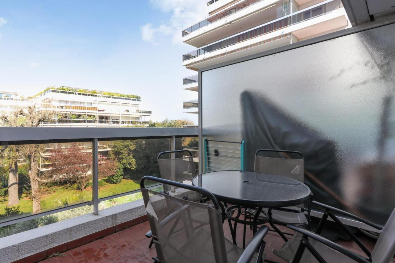 Apartment Charming Flat With Pool 8 Min Away From The In - Welkeys Antibes